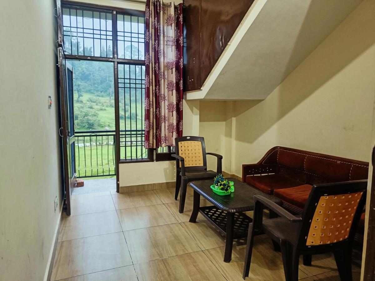 Bholenath Homestay Далхаузи Экстерьер фото