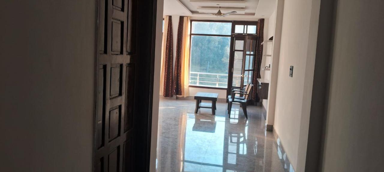 Bholenath Homestay Далхаузи Экстерьер фото