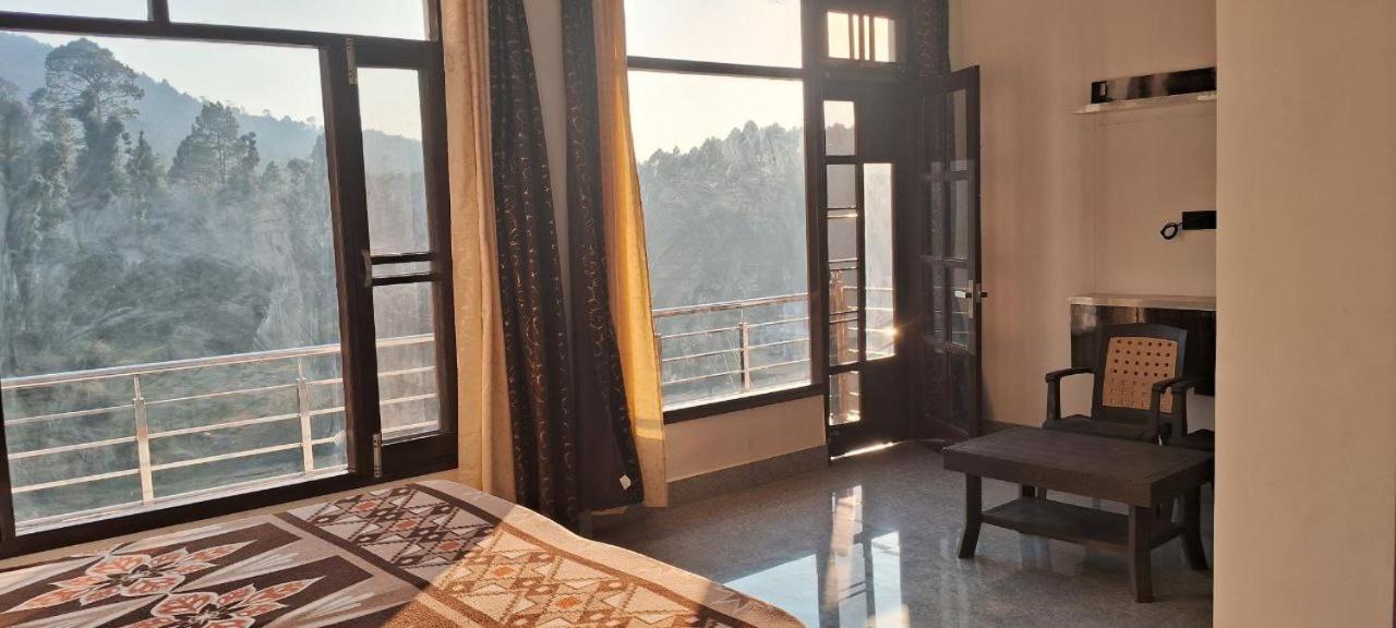 Bholenath Homestay Далхаузи Экстерьер фото